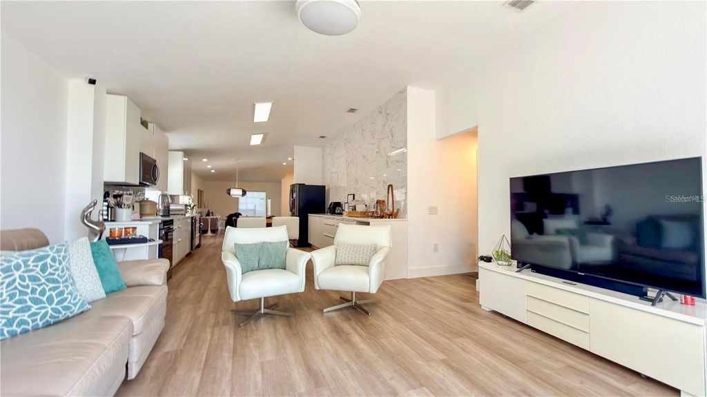 Image 28 of property listing at 6254 BUFORD STREET, Orlando, FL 32835