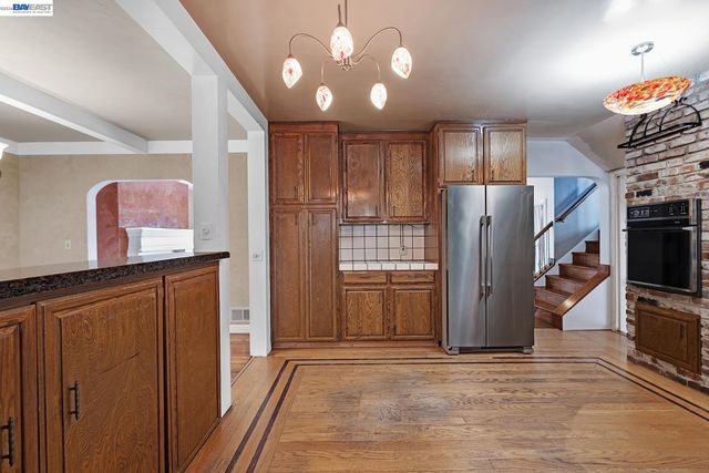 3034 Beverly, San Mateo, CA 94403