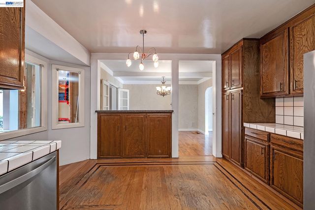3034 Beverly, San Mateo, CA 94403