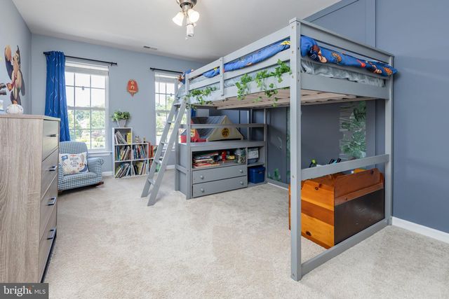 700 SHERWOOD DR, Williamstown, NJ 08094