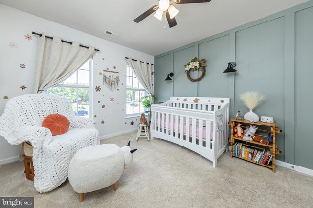 700 SHERWOOD DR, Williamstown, NJ 08094