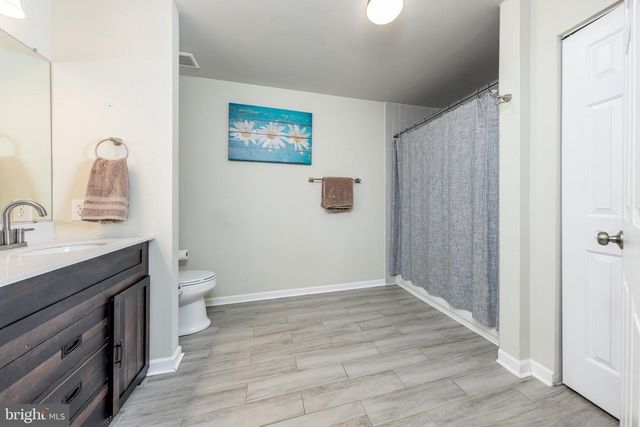 700 SHERWOOD DR, Williamstown, NJ 08094