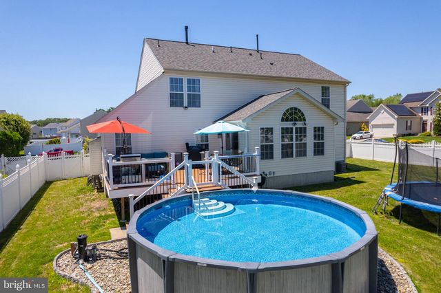700 SHERWOOD DR, Williamstown, NJ 08094