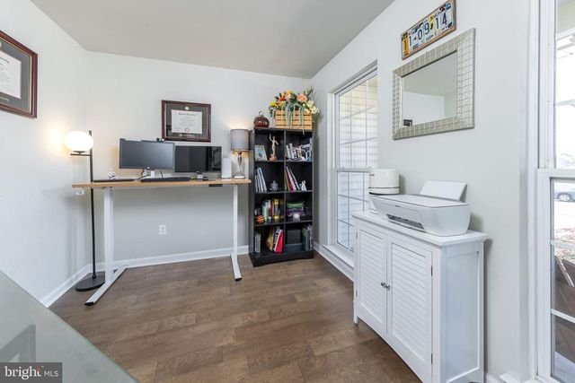 700 SHERWOOD DR, Williamstown, NJ 08094