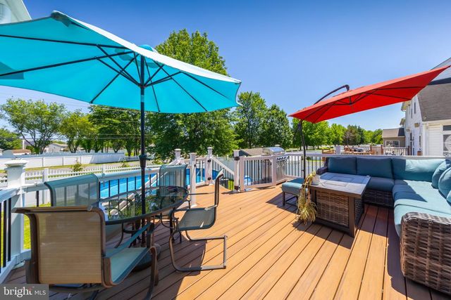 700 SHERWOOD DR, Williamstown, NJ 08094