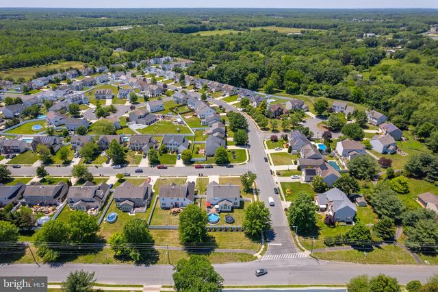 700 SHERWOOD DR, Williamstown, NJ 08094