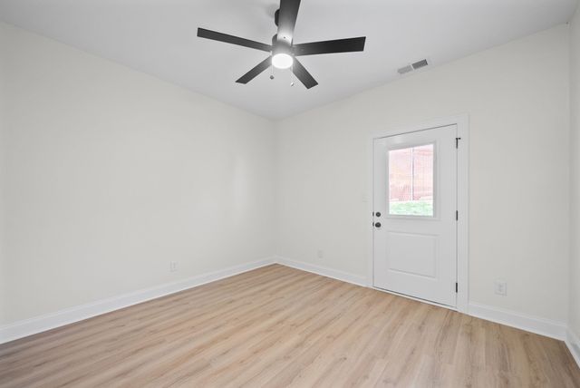 320 S 7th St Unit B, Clarksville, TN 37040