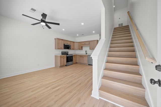 320 S 7th St Unit B, Clarksville, TN 37040