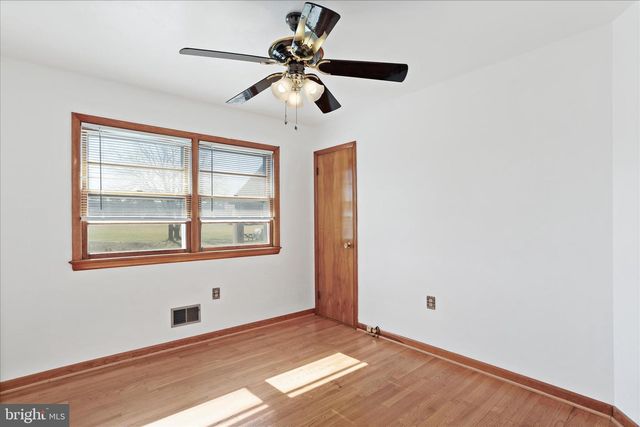 550 BUCKS MILL RD, Strasburg, VA 22657