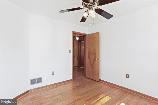 550 BUCKS MILL RD, Strasburg, VA 22657