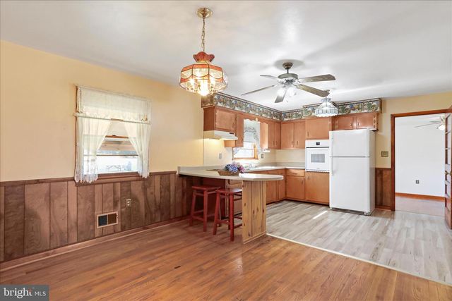 550 BUCKS MILL RD, Strasburg, VA 22657