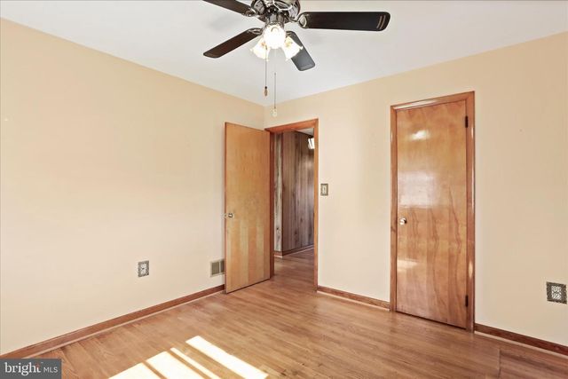 550 BUCKS MILL RD, Strasburg, VA 22657