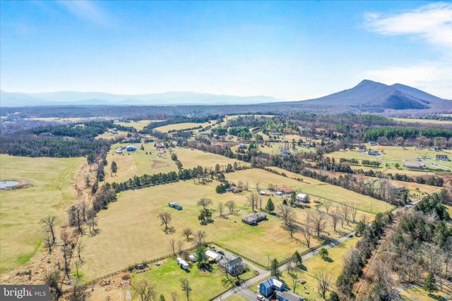 550 BUCKS MILL RD, Strasburg, VA 22657