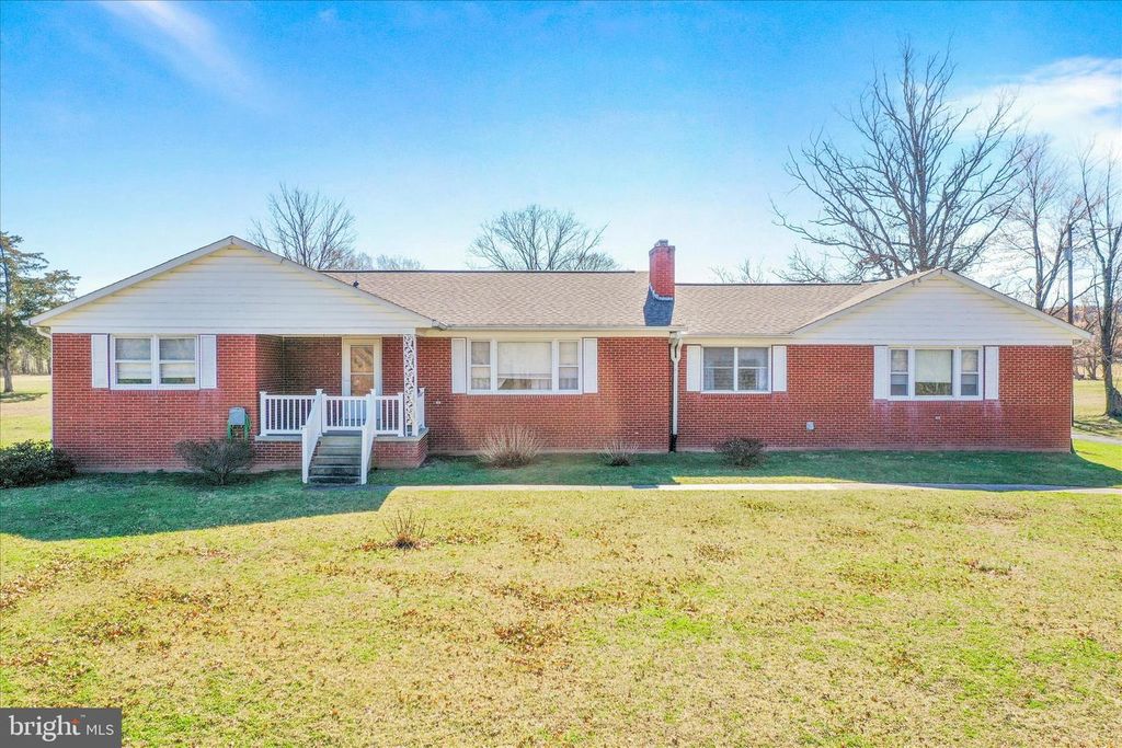 550 BUCKS MILL RD, Strasburg, VA 22657