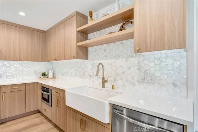 8141 Valencia, Huntington Beach, CA 92647