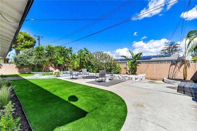 8141 Valencia, Huntington Beach, CA 92647