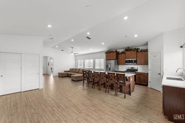 3415 Falling Brook Lane, Shafter, CA 93263