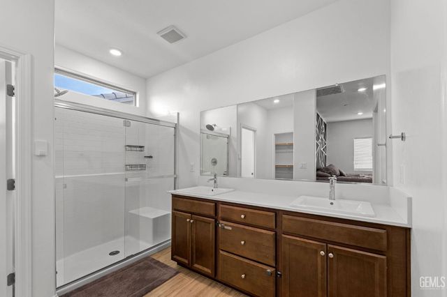 3415 Falling Brook Lane, Shafter, CA 93263