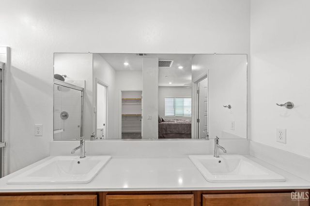 3415 Falling Brook Lane, Shafter, CA 93263