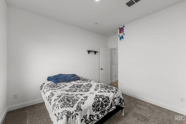 3415 Falling Brook Lane, Shafter, CA 93263