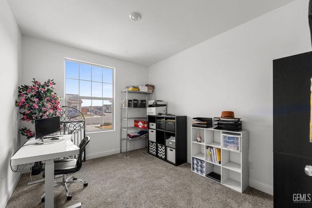 3415 Falling Brook Lane, Shafter, CA 93263