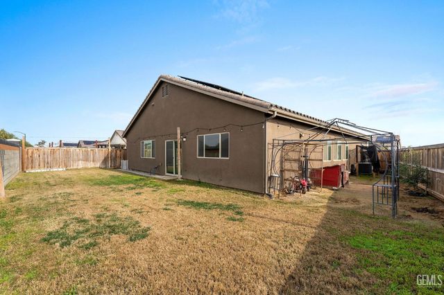 3415 Falling Brook Lane, Shafter, CA 93263