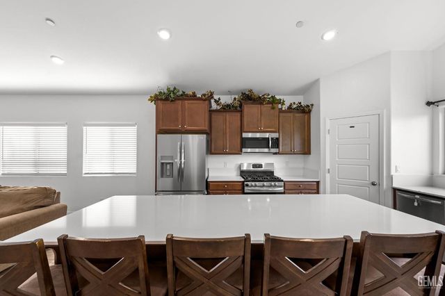 3415 Falling Brook Lane, Shafter, CA 93263