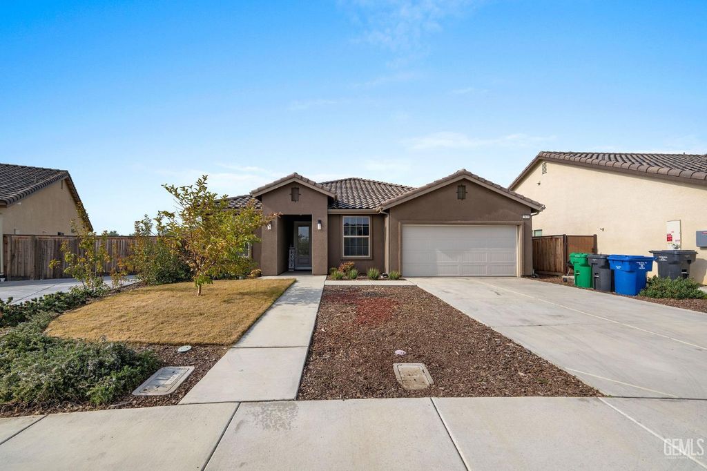 3415 Falling Brook Lane, Shafter, CA 93263