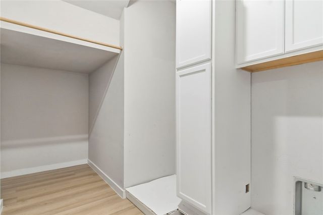 2221 S 9th Street, Rogers, AR 72758