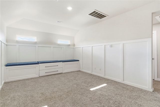 2221 S 9th Street, Rogers, AR 72758