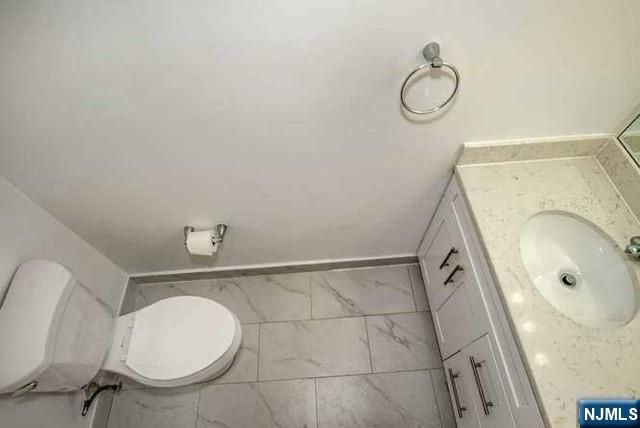 2402 Richard Court, Mahwah, NJ 07430