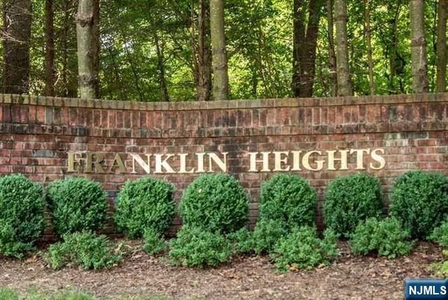 2402 Richard Court, Mahwah, NJ 07430