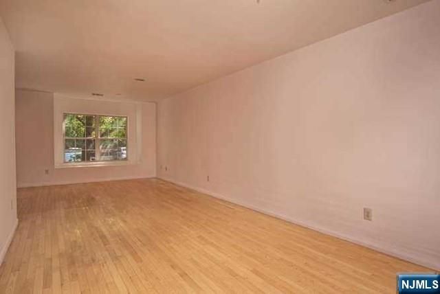 2402 Richard Court, Mahwah, NJ 07430