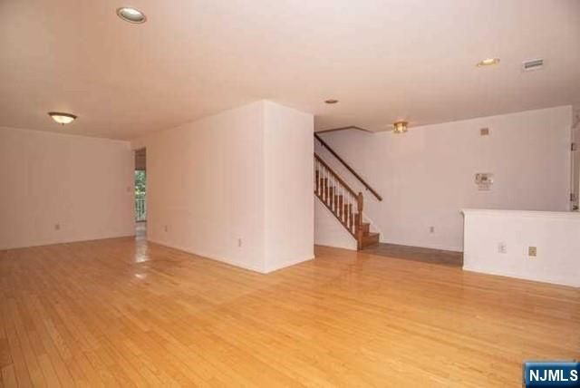 2402 Richard Court, Mahwah, NJ 07430