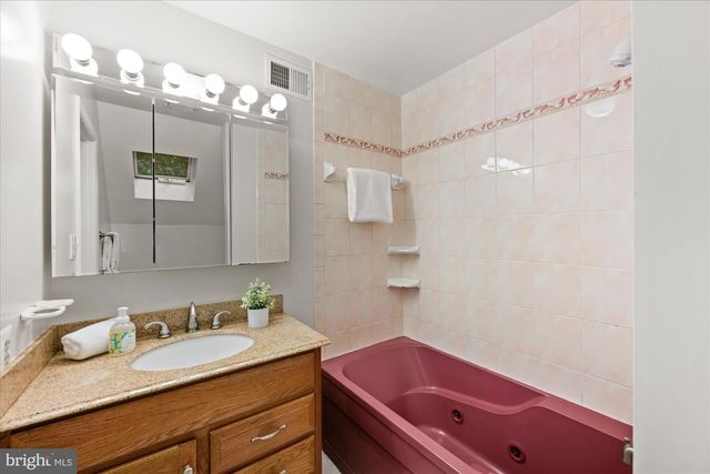 11200 ANGUS PL, Potomac, MD 20854