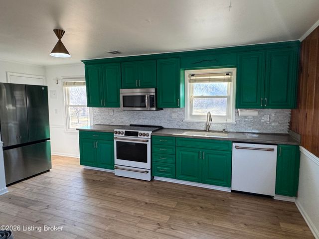 6410 Transylvania Beach Rd, Prospect, KY 40059