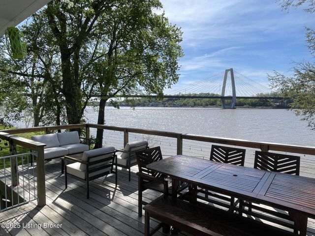 6410 Transylvania Beach Rd, Prospect, KY 40059