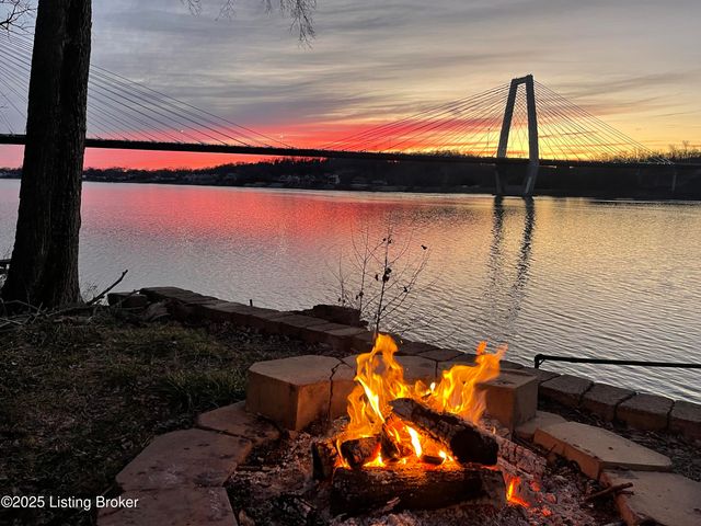 6410 Transylvania Beach Rd, Prospect, KY 40059