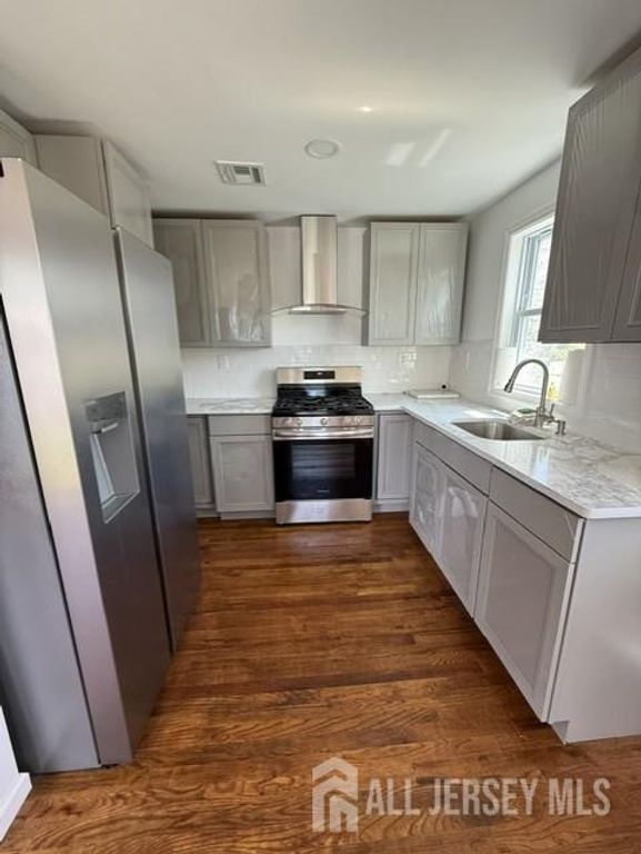 716 Hommann Avenue, Perth Amboy, NJ 08861