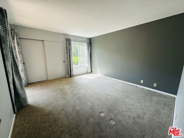 325 E Via Escuela 322, Palm Springs, CA 92262