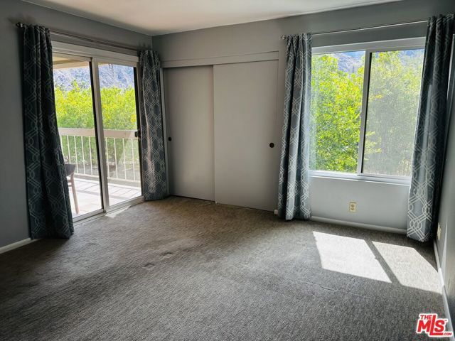 325 E Via Escuela 322, Palm Springs, CA 92262