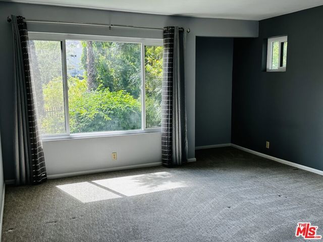 325 E Via Escuela 322, Palm Springs, CA 92262