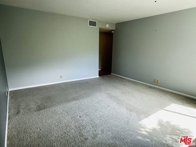 325 E Via Escuela 322, Palm Springs, CA 92262