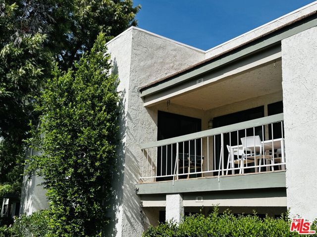 325 E Via Escuela 322, Palm Springs, CA 92262