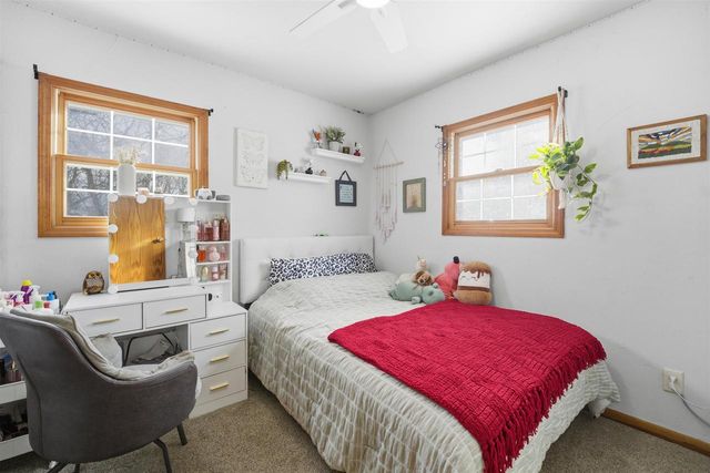 345 NYE STREET, Hortonville, WI 54944