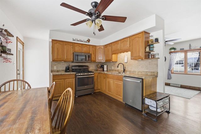 345 NYE STREET, Hortonville, WI 54944