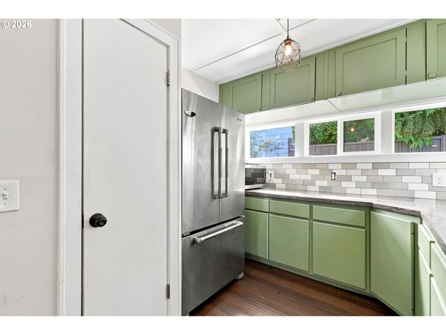 4525 Ne 77TH Ave, Portland, OR 97218