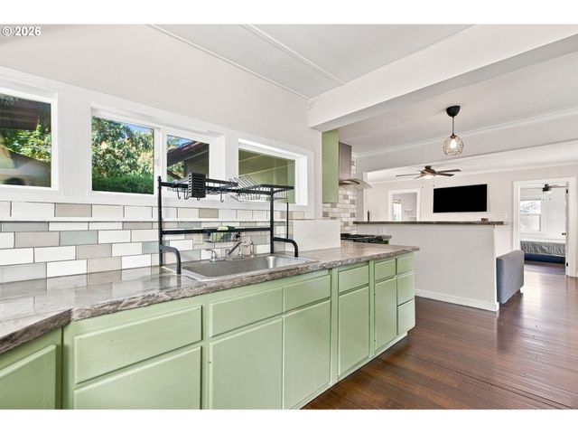 4525 Ne 77TH Ave, Portland, OR 97218