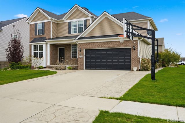 16308 Adelaide Drive, Macomb Township, MI 48044
