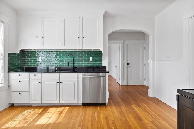 18 Ropes St 1L, Salem, MA 01970
